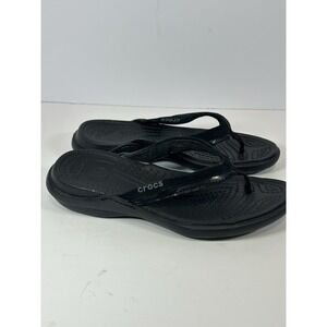 Black Vezzy Crocs Women W8 Flip Flops Beach Pool Summer